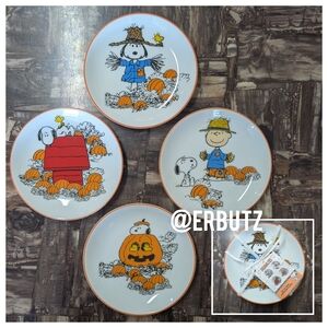 Peanuts ®️ 4 Pack Autumn Themed Charlie Brown & Snoopy Plate Set 🎃🍂